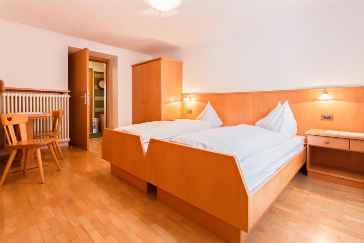 Villa Alpina Apartments Santa Cristina Val Gardena Ngoại thất bức ảnh