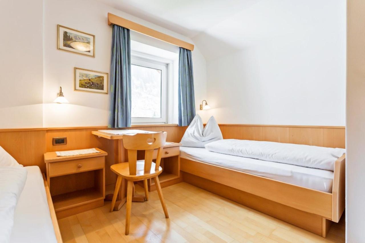 Villa Alpina Apartments Santa Cristina Val Gardena Ngoại thất bức ảnh