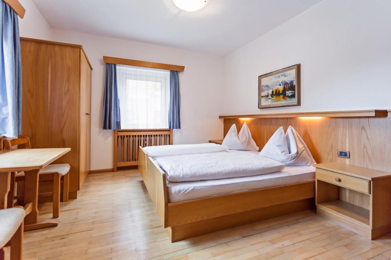 Villa Alpina Apartments Santa Cristina Val Gardena Ngoại thất bức ảnh