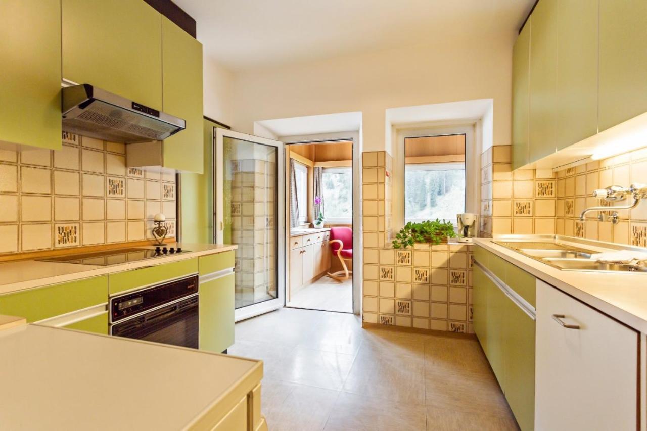 Villa Alpina Apartments Santa Cristina Val Gardena Ngoại thất bức ảnh