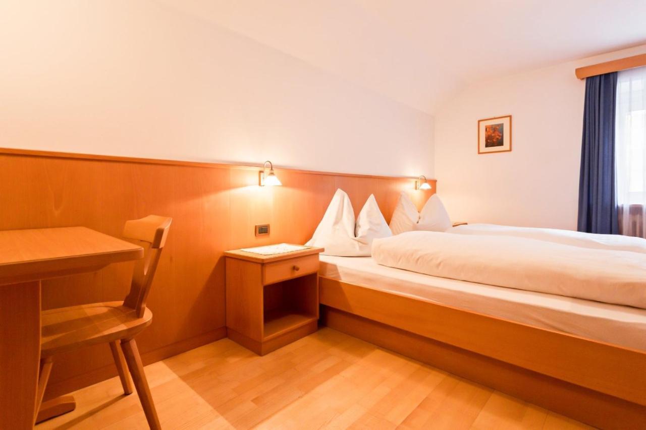 Villa Alpina Apartments Santa Cristina Val Gardena Ngoại thất bức ảnh